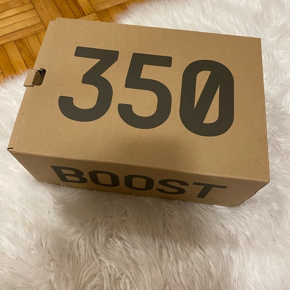 Yeezy Boost - Picture 10 of 11